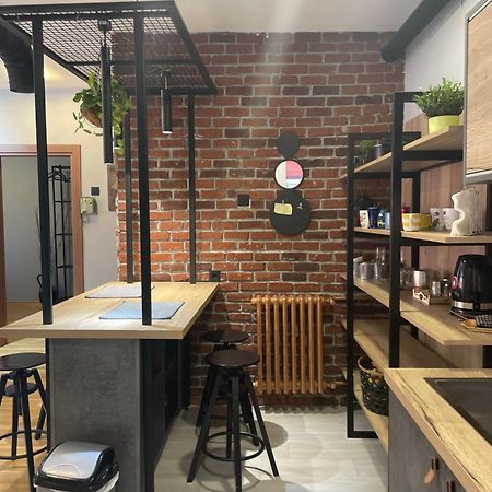 Industrial Magic On Pedestian Zone Apartment Скопие Екстериор снимка
