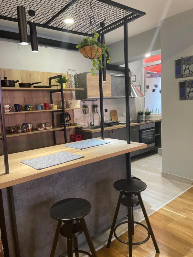 Industrial Magic On Pedestian Zone Apartment Скопие Екстериор снимка