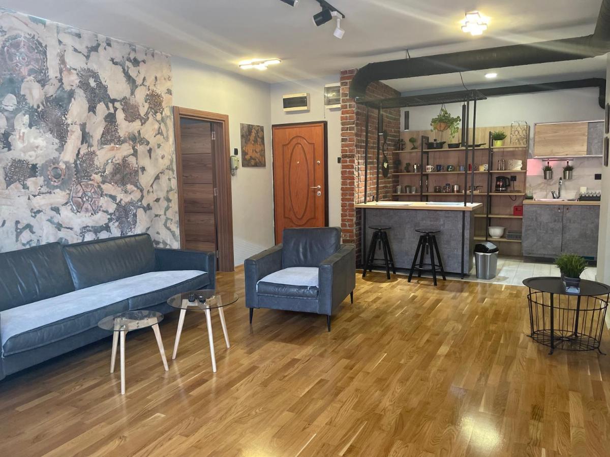 Industrial Magic On Pedestian Zone Apartment Скопие Екстериор снимка